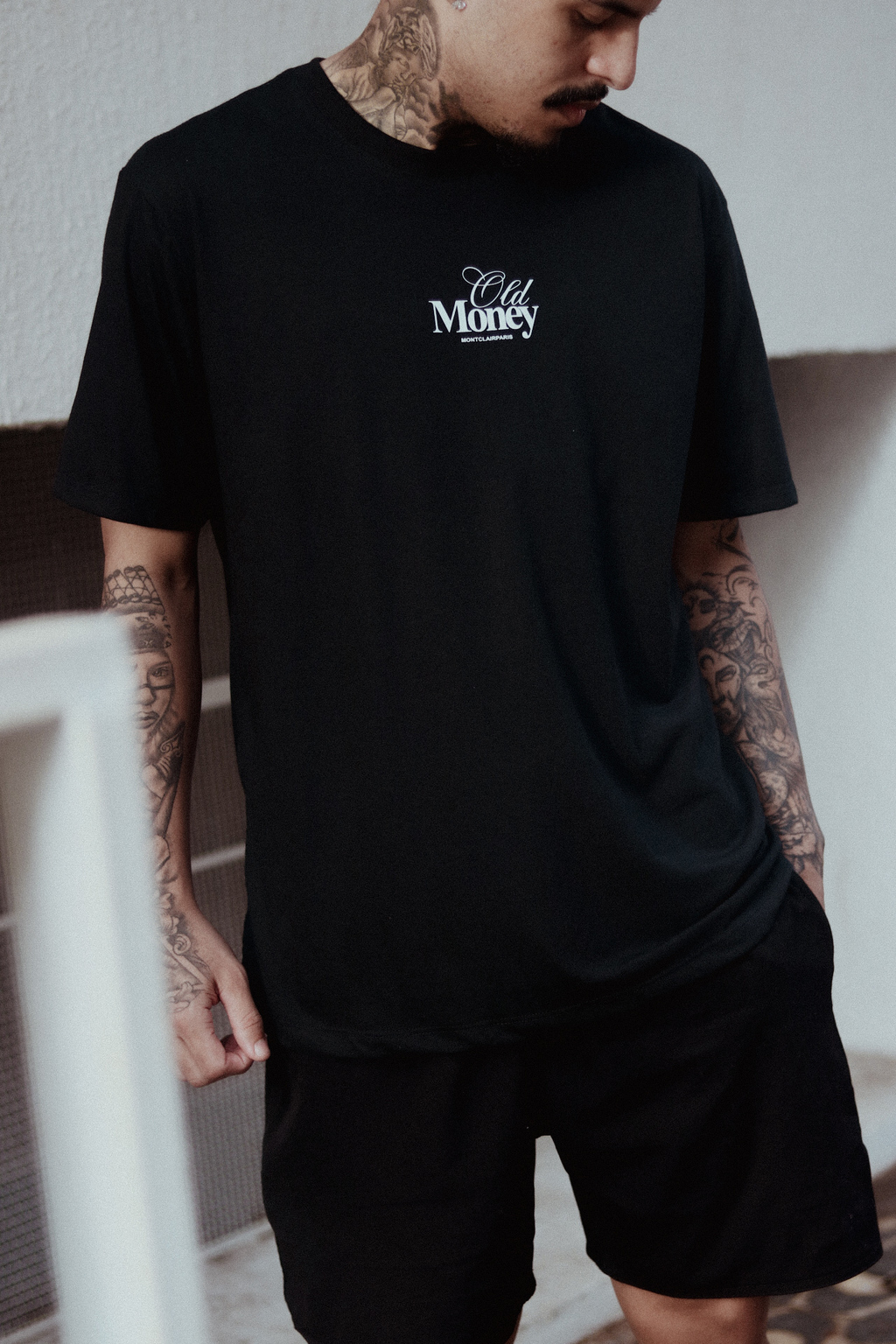 CAMISETA "OLD MONEY" PRETA — foto 4