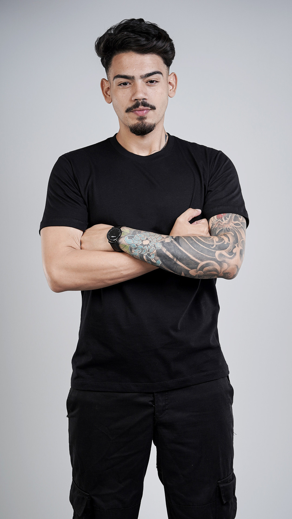 COMBO 3 CAMISETAS LISAS PRETAS — foto 4