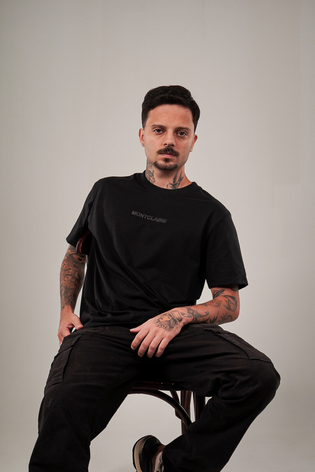 CAMISETA ''BASIC'' ALL BLACK — foto 6