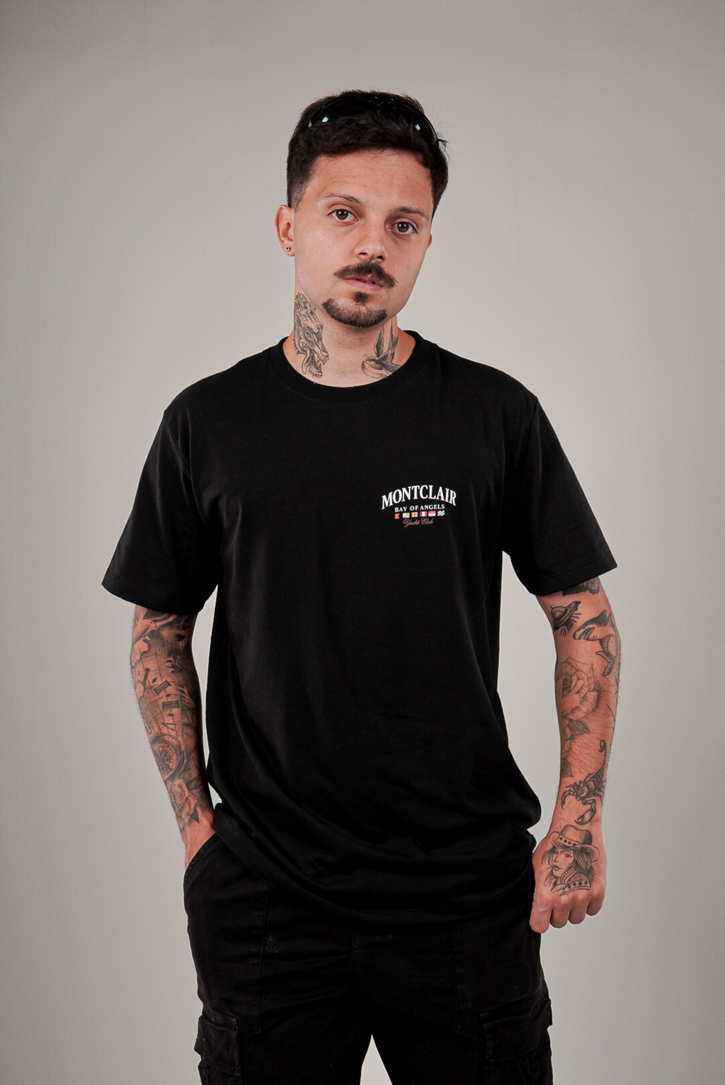 CAMISETA "BAY" PRETA — foto 6