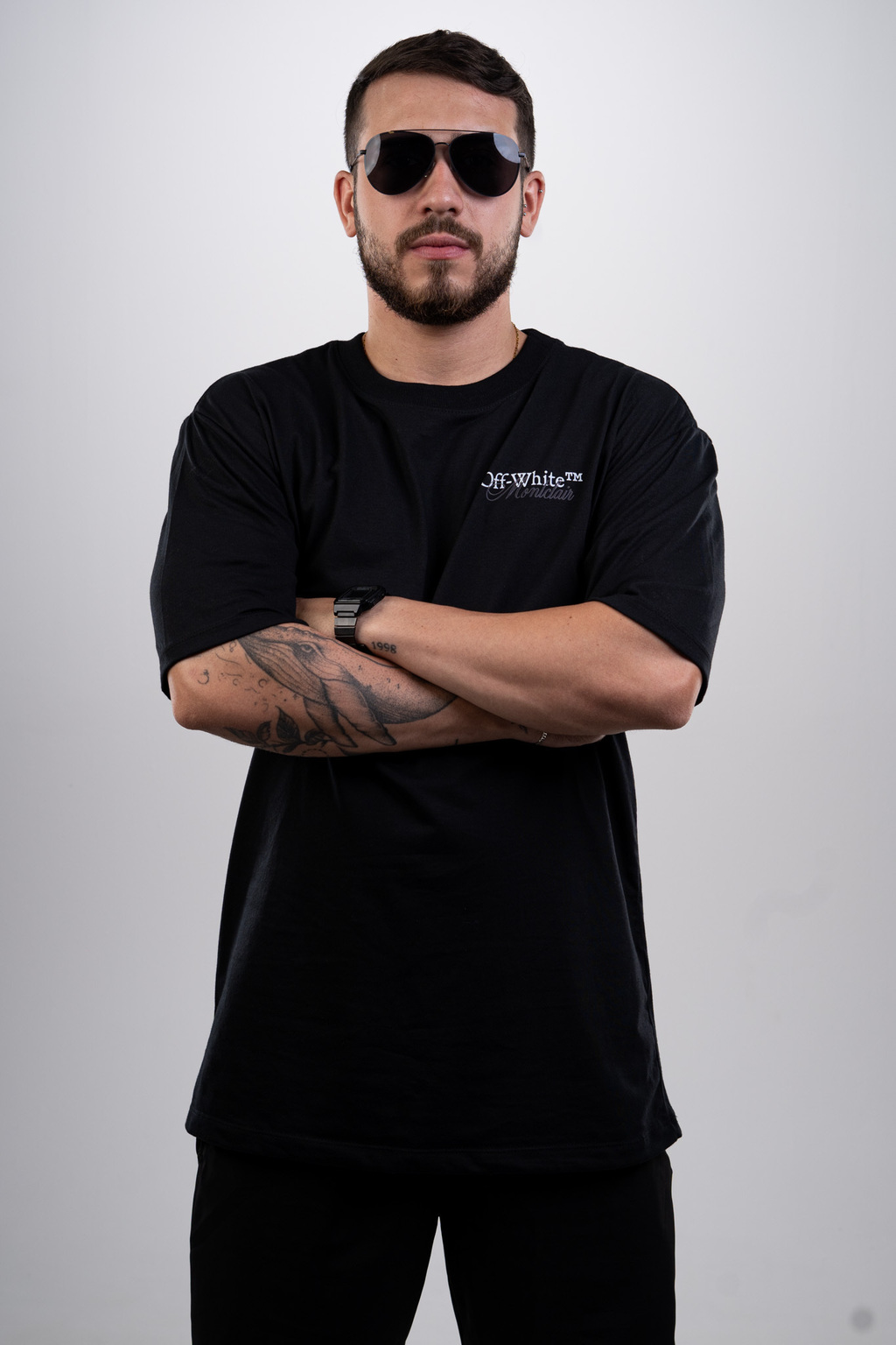 OVERSIZED ''OFF WHITE X MONTCLAIR'' PRETA — foto 2