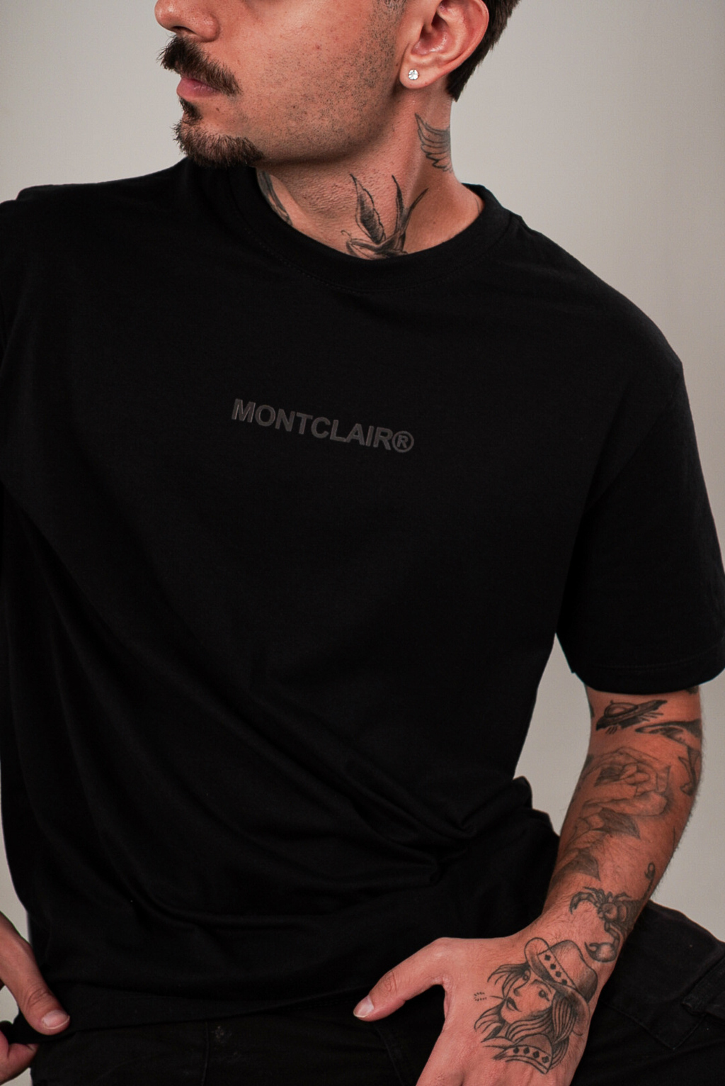 CAMISETA ''BASIC'' ALL BLACK — foto 2