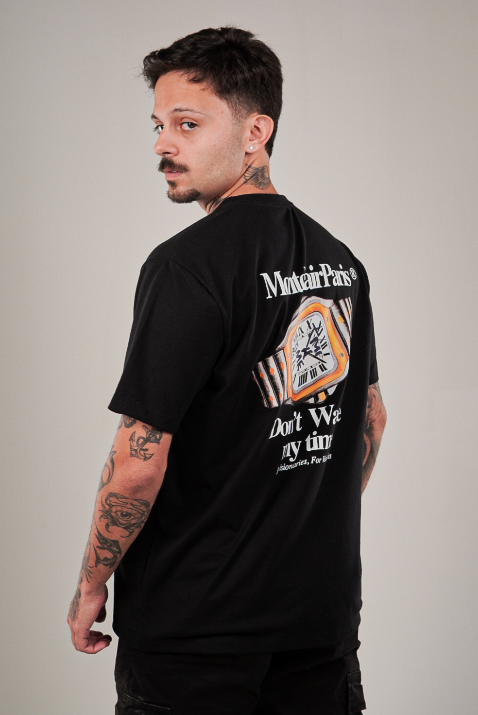 CAMISETA "MY TIME" PRETA — foto 4