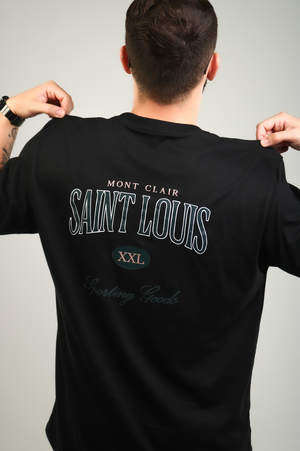 CAMISETA ''SAINT LOUIS'' PRETA — foto 5