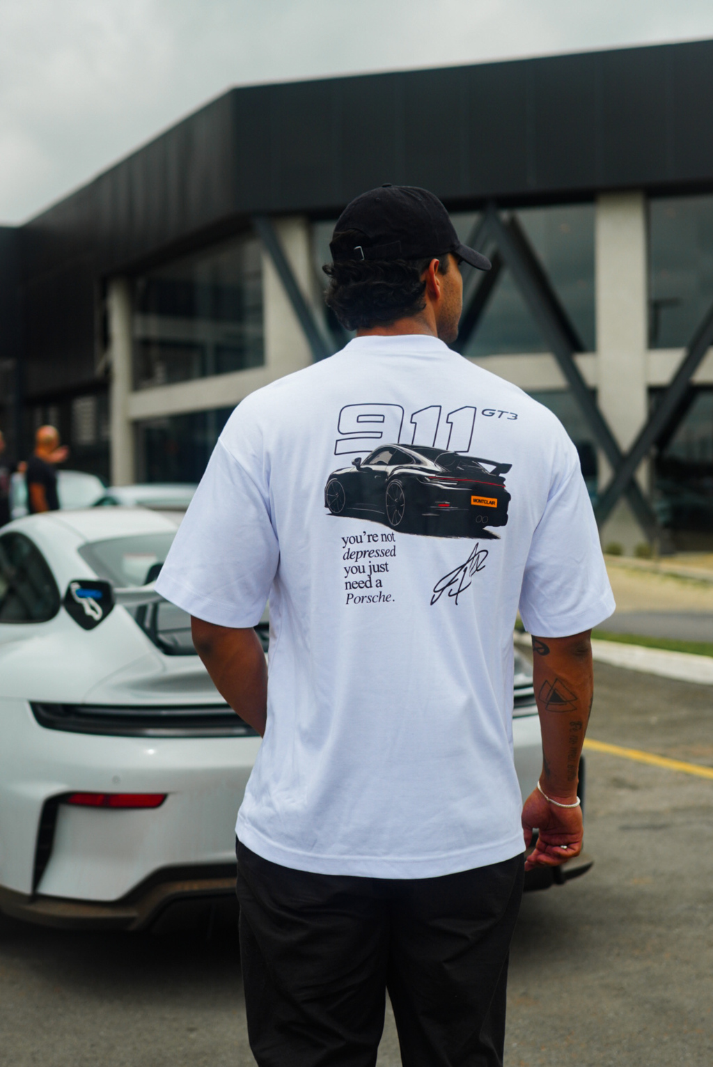 OVERSIZED ''NEED PORSCHE" BRANCA — foto 4